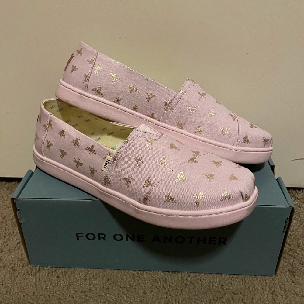TOMS Shoes